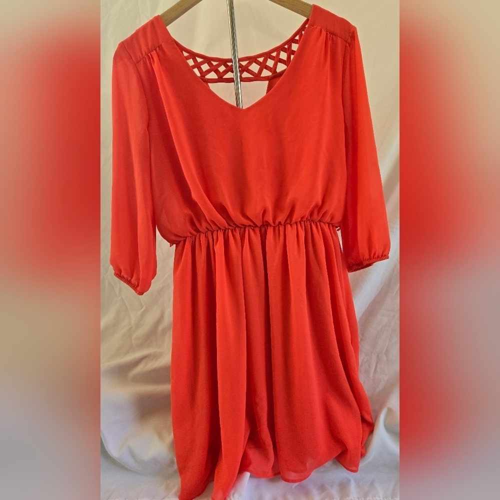 BCX Coral Lattice-Back Chiffon Dress Size M – Flowy & Feminine